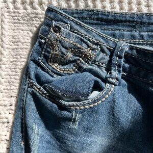 Y2K Bongo Straight Leg Medium Rise Jeans
